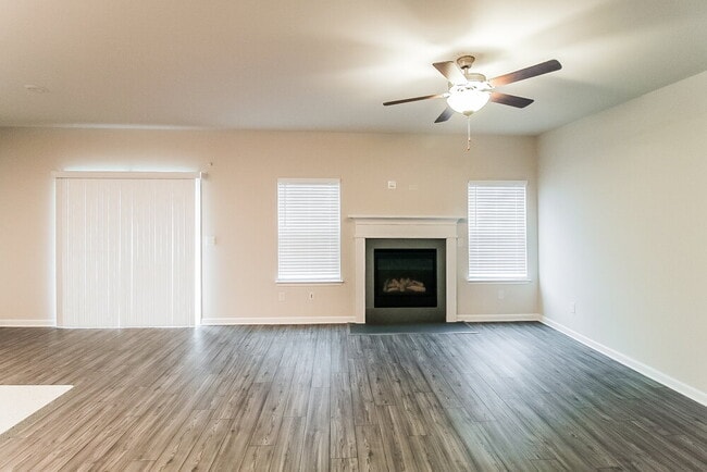 Photo - 859 Sara Mdw Rd