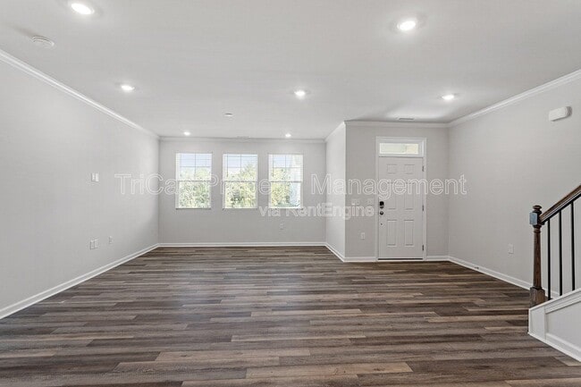 Photo - 1636 Singing Bird Trl