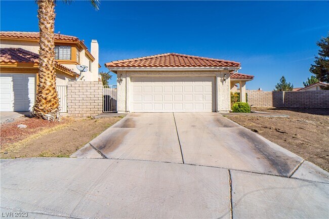 Photo - 366 Heath Ct