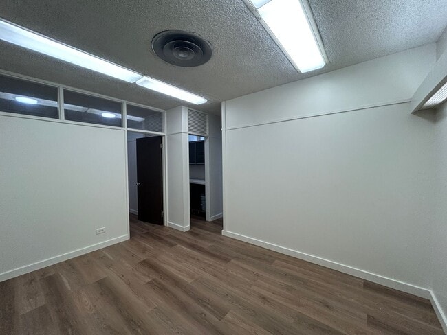 Photo - Prime Office Space for Rent in the Kaimuki... Unit 102