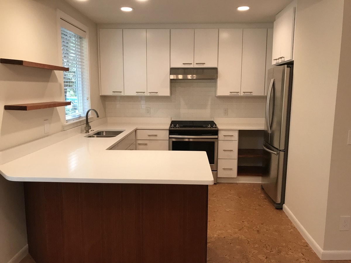 Kitchen - 321 Payne St Unit 321