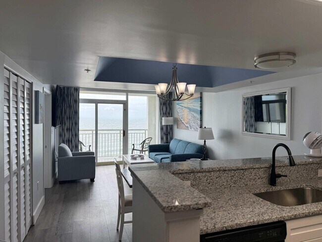 2000 N Ocean Blvd