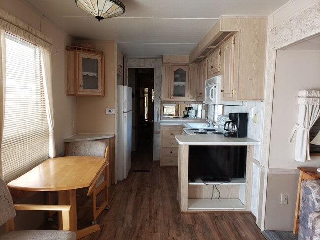 Photo - 1 Bedroom Park Model