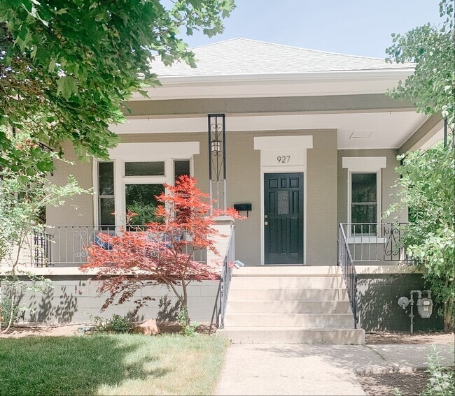 Building Photo - 927 S McClelland St Rental