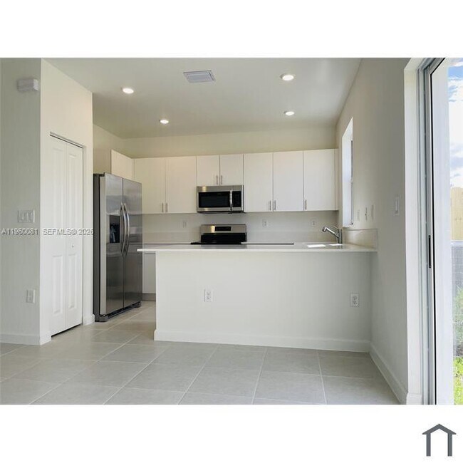 Photo - 2667 SE 28th Dr