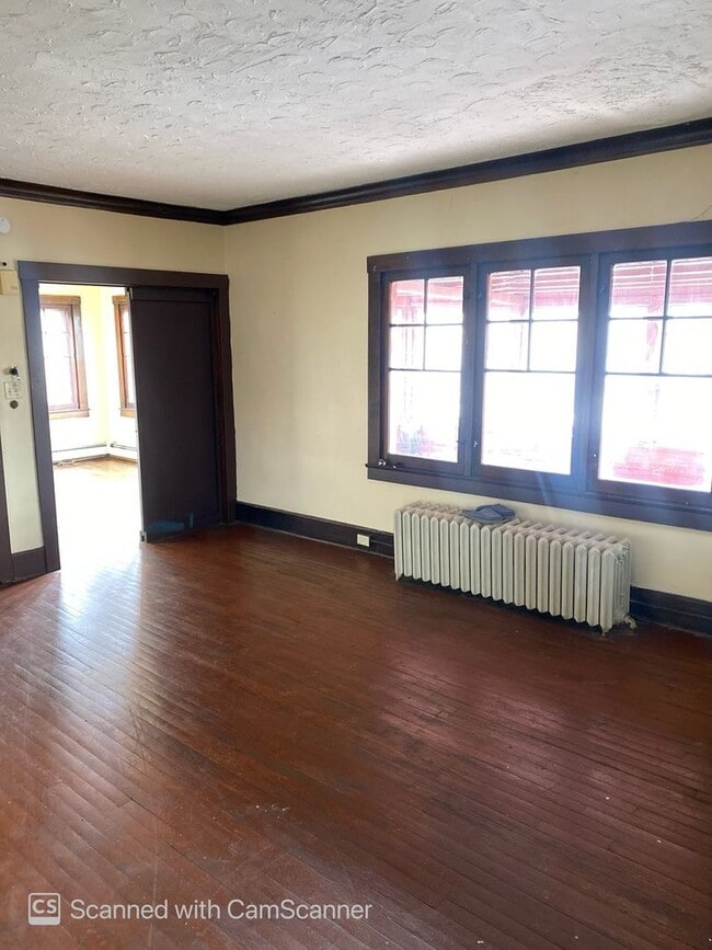 Photo - 280 Fairgreen Ave