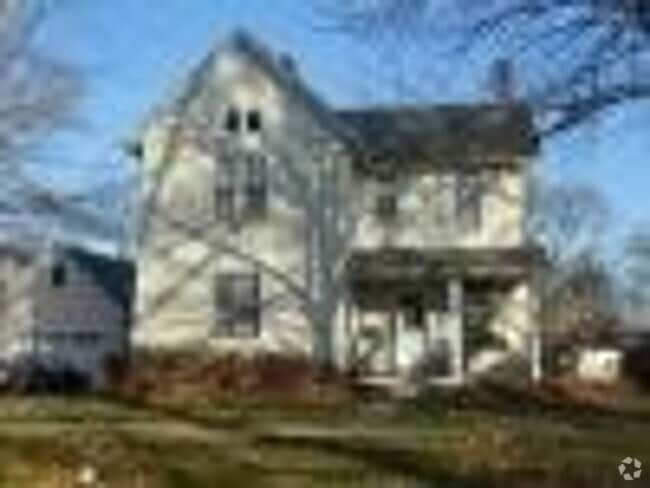 Building Photo - 822 Roosevelt St Rental