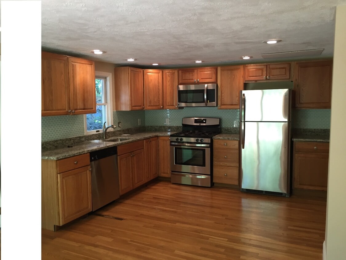 Photo - 31 Pine St (Dedham, MA)