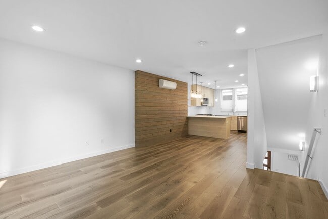 Photo - Modern Beacon Hill Townhouse Available for Rent!