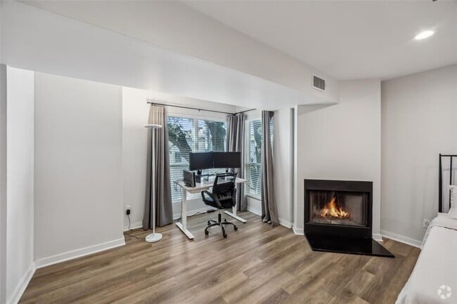 Building Photo - 401 Camino Ruiz Rental