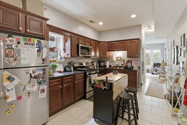 Photo - 3727 N Ashland Ave Unit 3