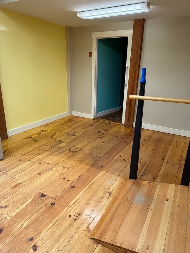 Photo - Lane Apartments Unit A