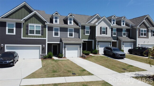 Photo - 761 Earhart St NW