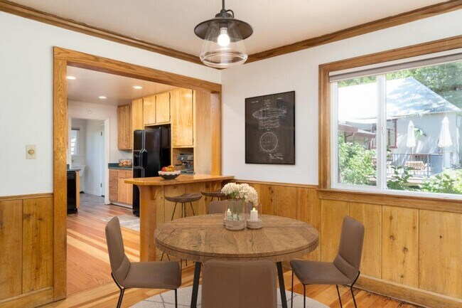 Photo - 2010 Outer Limits Ln