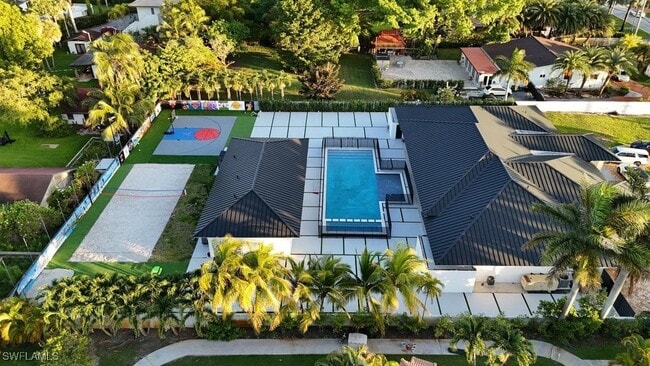 Photo - 365 NE 123rd St