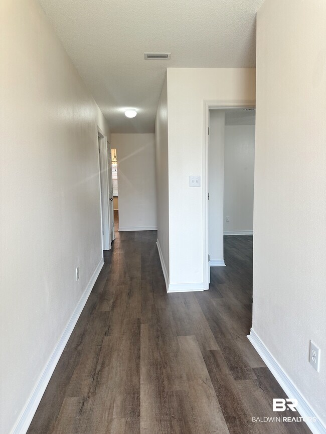 2700 Hampton Park Cir