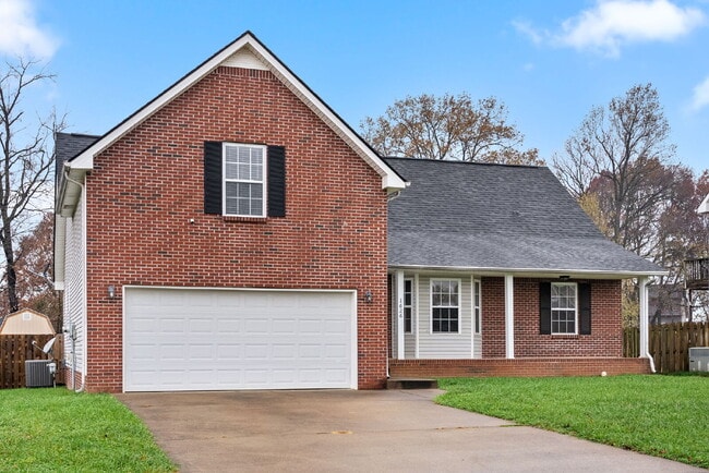 Photo - Spacious Home Conveniently Located Near I-24, Shopping, Restaurants, Movie Theater, AND More!