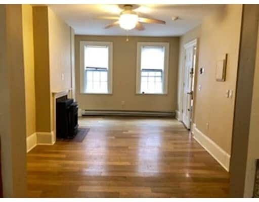 Building Photo - 100 Revere St Unit 1