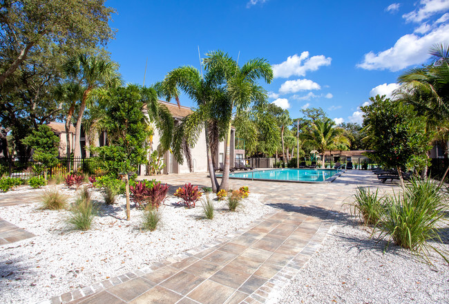 Building Photo - Oakbrook Village Apartments