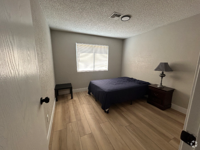 Building Photo - 4321 Mott Cir Rental