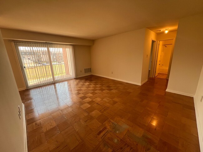 Photo - Summit Square Apartments