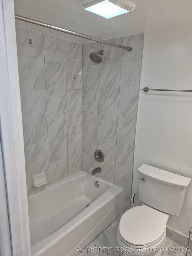Photo - 3050 N Palm Aire Dr Unit 702