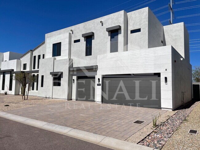 Photo - 10920 E North Ln