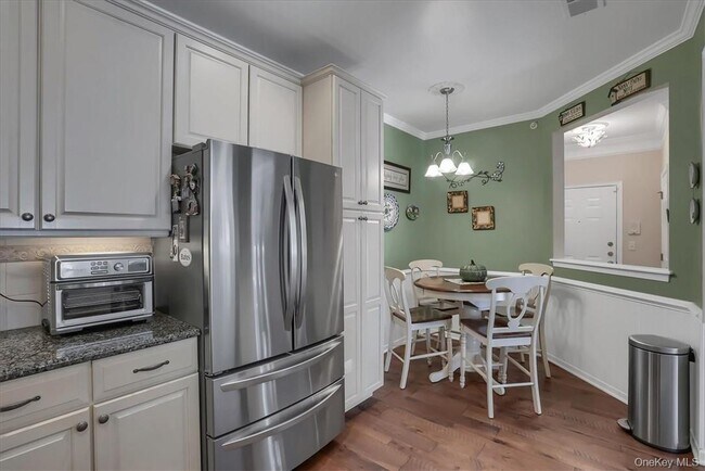 Photo - 2814 Bennington Dr