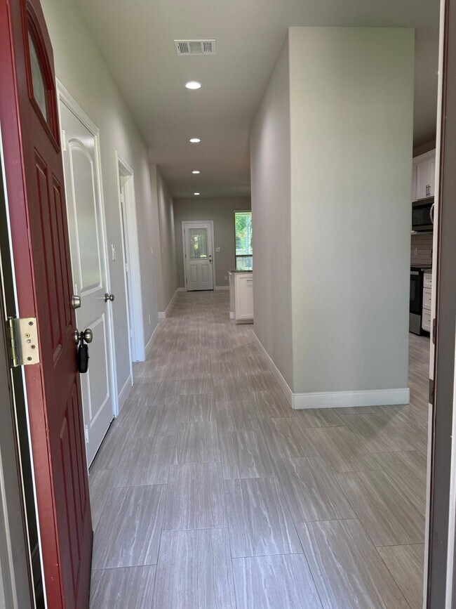 Photo - 11158 Lake Dr W