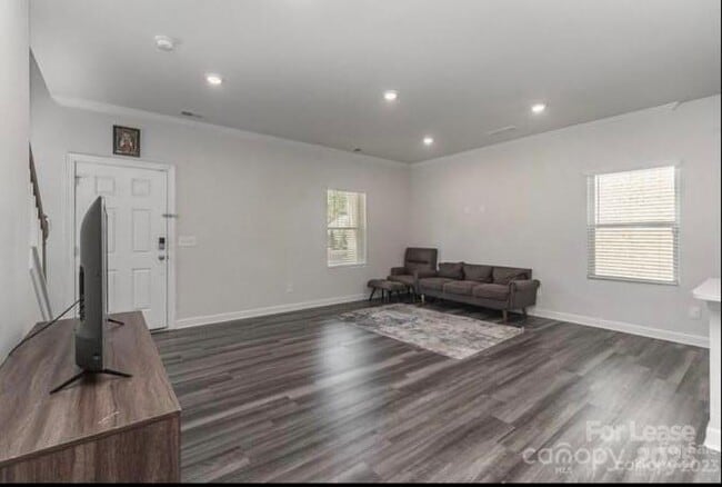 Photo - 1304 Colgher St