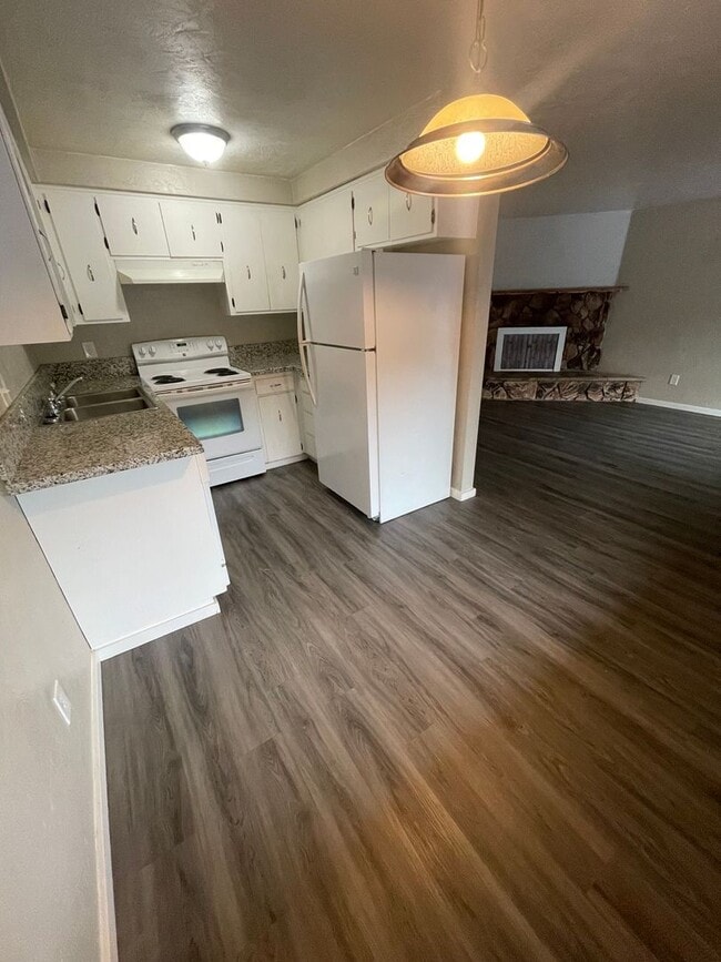 Photo - Pet Friendly 2 Bedroom in Lebanon! Unit #4
