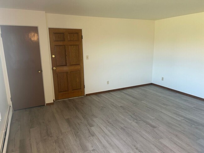 Photo - 2 Bedroom Lower in Neenah. Heat & Water included Unit #2