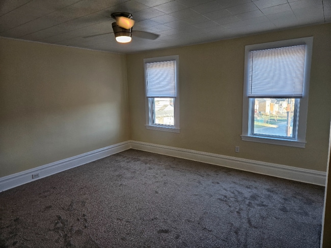 Photo - 1218A Valley St