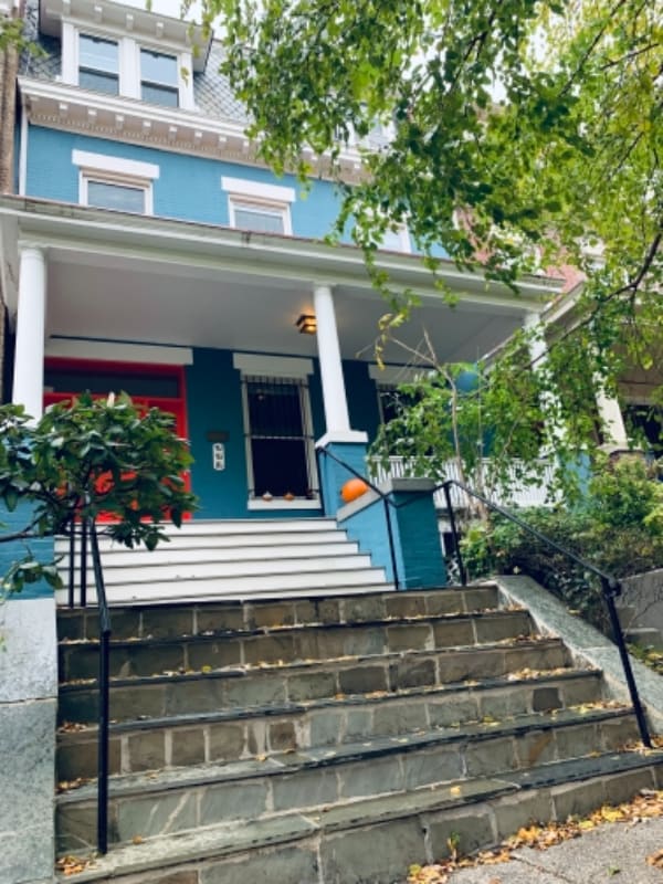 Building Photo - 2807 Ontario Rd NW