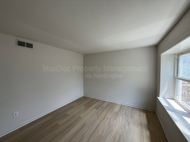 Photo - 809 Denton Cir