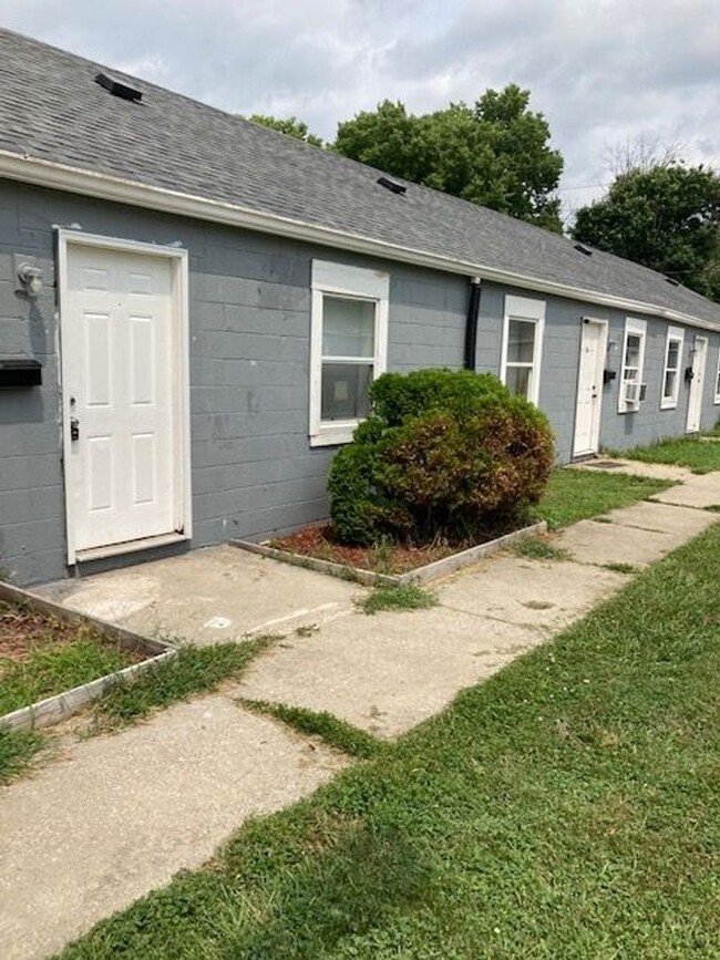 Affordable, Spacious, Newly Renovated 2 BR... - Affordable, Spacious, Newly Renovated 2 BR... House