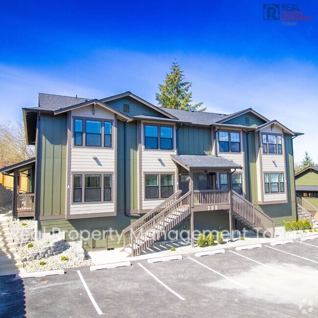 Building Photo - Charles - 300 (Olympic group - Gold) Unit C Rental