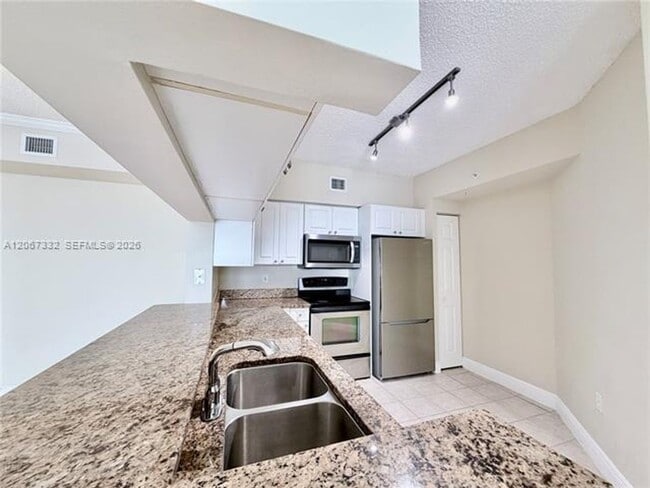 Photo - 17100 N Bay Rd