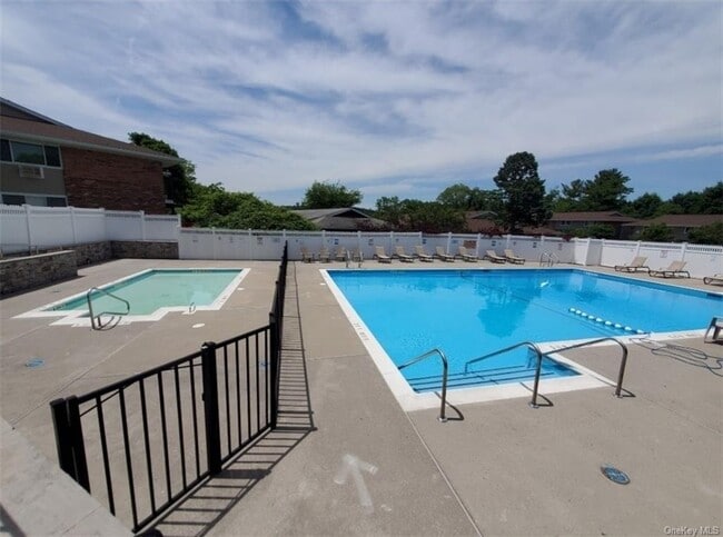 Photo - 204 Old Country Rd