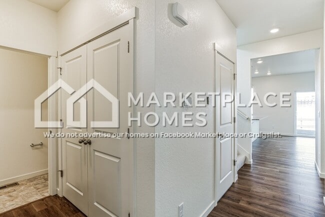 Photo - 127 N 66th Ave