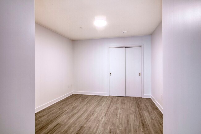 Photo - 9675 Av. Papineau Unit 217