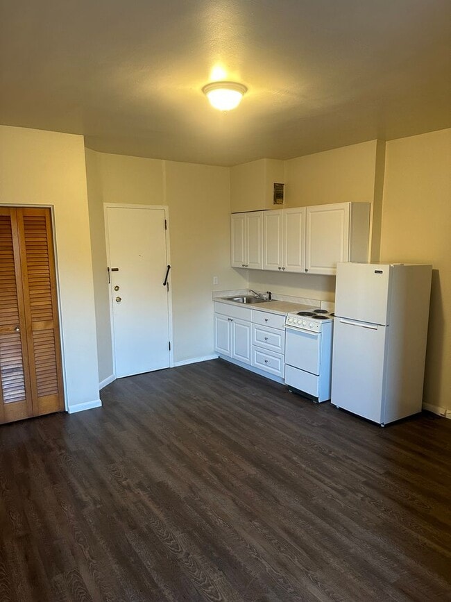Building Photo - 140 North St Unit 731