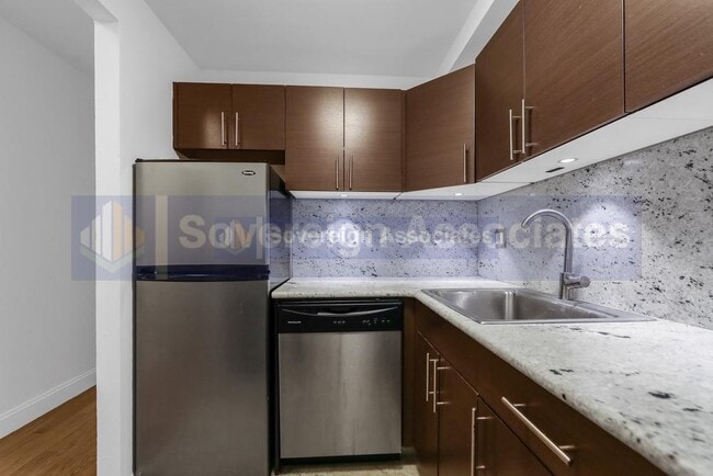 Photo - 425 E 80th St Unit 2E