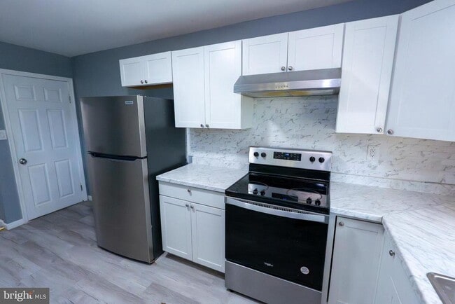 Photo - 741 E Norwegian St