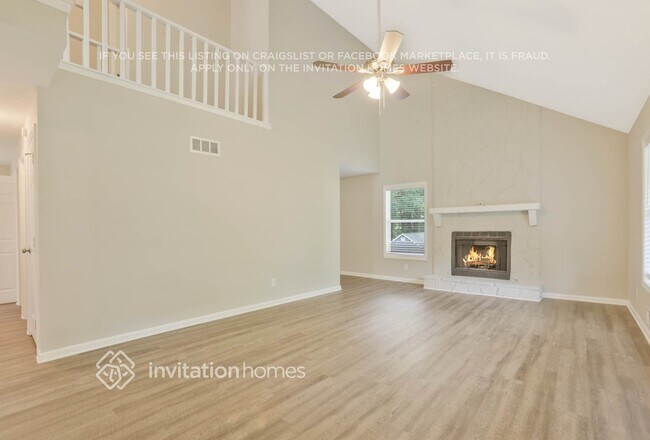 Photo - 1136 Norfolk Dr NW