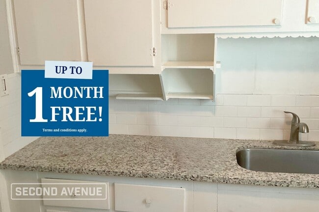 Building Photo - 321 17th Ave N