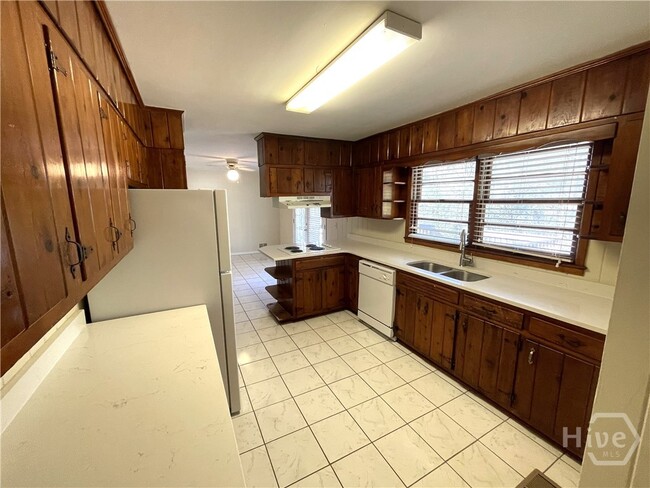 Photo - 160 Pineview Dr