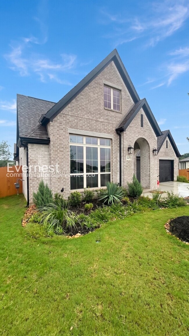 Photo - Charming Rental with Pool & 2-Car Garage  / Fenced-Yard / Off-street Parking / Available now!