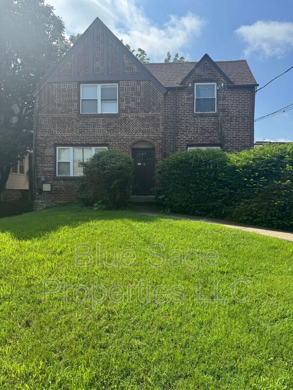 Building Photo - 56 W Albemarle Ave Unit Apt A