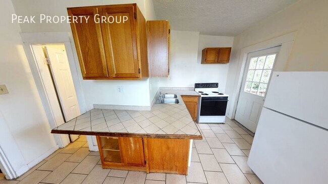 Photo - 2431 Vine St